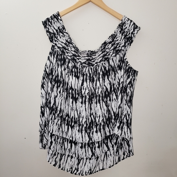 MBLM Tess Holiday Black & White Print Blouse 3X - Picture 2 of 6